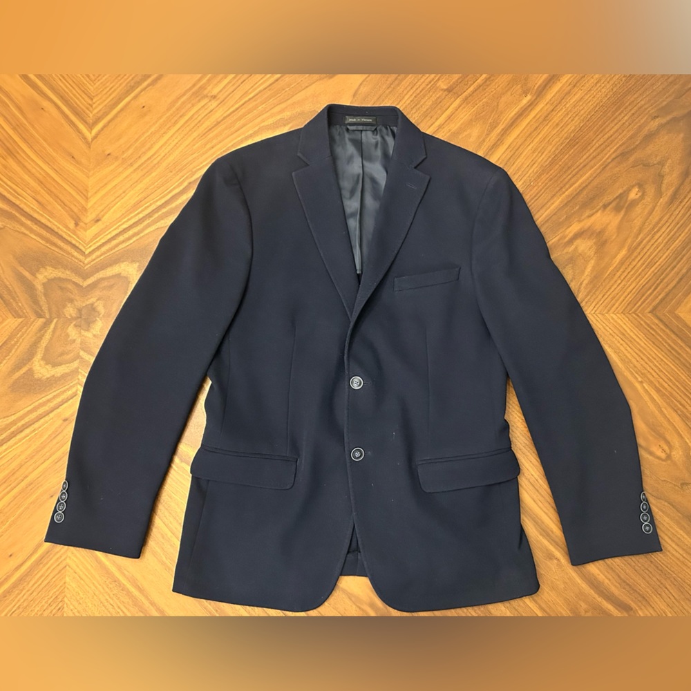 Calvin Klein navy blue sport jacket size 44 R. Athletic cut fits like a 42 R